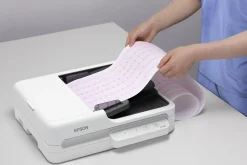 Scanner à plat compact WorkForce DS-1730 pour les petites entreprises et les bureaux à domicile.
